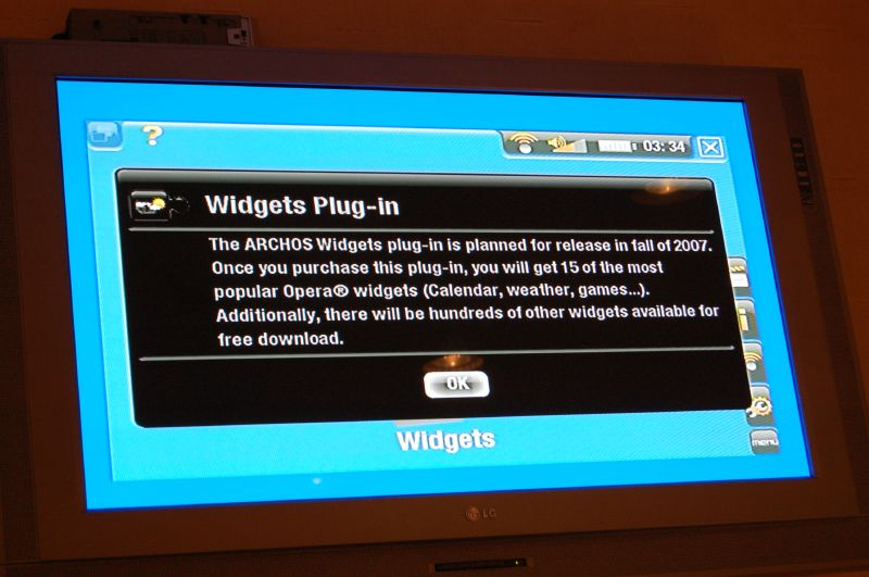 Illustration for article titled First Hands-On with Archos 605 Wi-Fi CinemaNow Downloading PMP